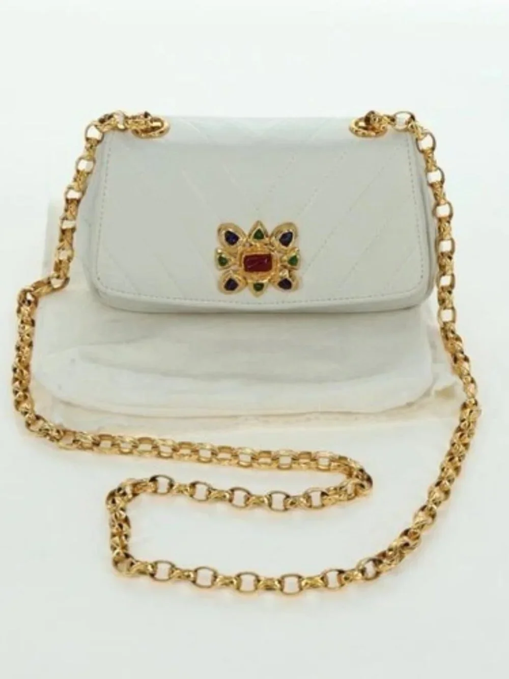 CHANEL Griboa V Stitch Chain Shoulder Bag Leather White Gold CC Auth ARZ551SAV